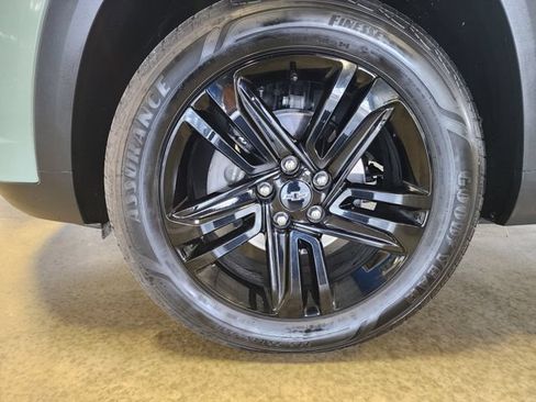 Certified 2025 Chevrolet Trax ACTIV FWD image 7