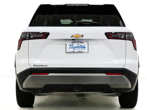 Used 2025 Chevrolet Equinox LT FWD image 7