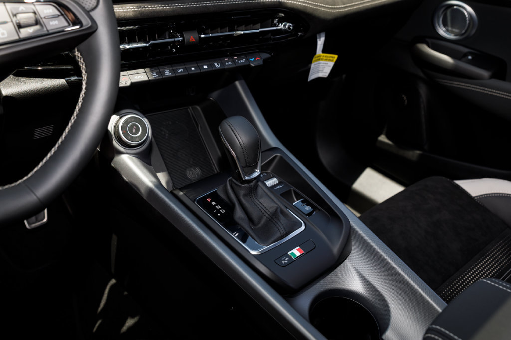 New 2026 Alfa Romeo Tonale w/ Active Assist Package AWD/4WD image 31