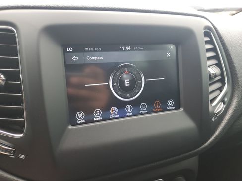 Used 2019 Jeep Compass Sport w/ Tech Group image 18