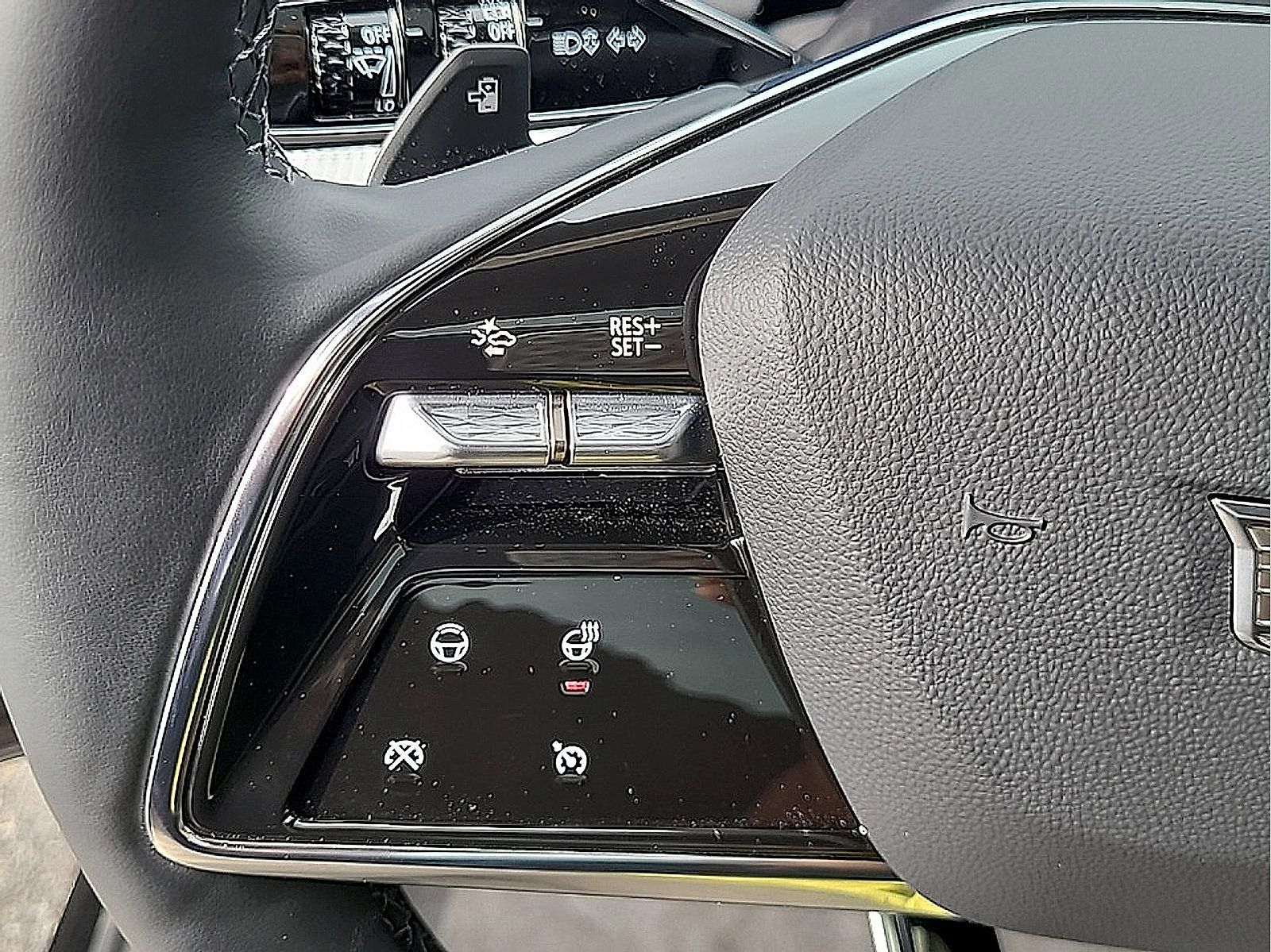 Certified 2026 Cadillac Optiq Sport 1 AWD/4WD image 18