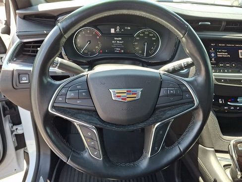 Used 2021 Cadillac XT5 Premium Luxury AWD/4WD image 17