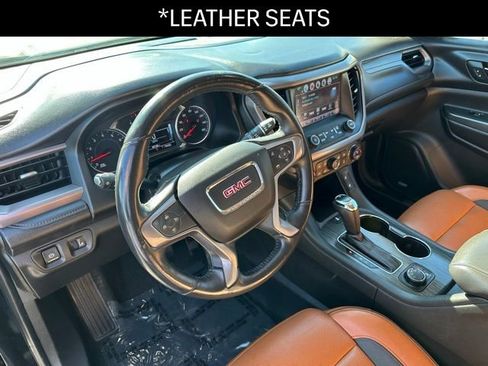 Used 2017 GMC Acadia SLT image 3