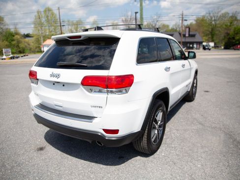 Used 2017 Jeep Grand Cherokee Limited AWD/4WD image 5