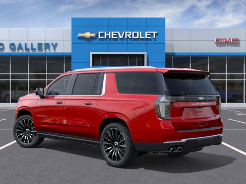 New 2026 Chevrolet Suburban High Country image 3