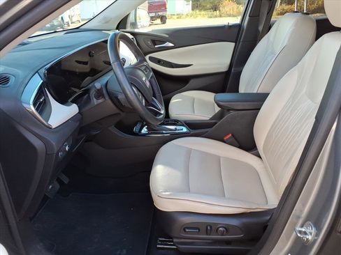 Used 2024 Buick Encore GX Avenir w/ Avenir Convenience Package image 10