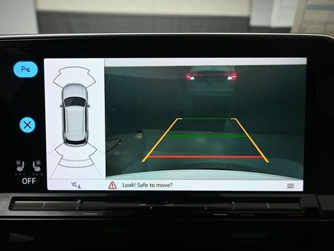 New 2026 Volkswagen Atlas Cross Sport SE image 12