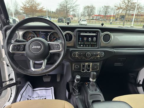 Used 2019 Jeep Wrangler Unlimited Sahara image 26