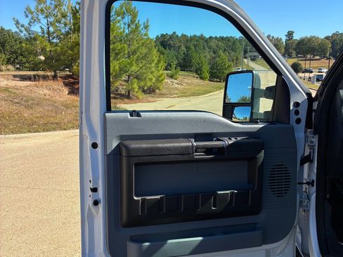 Used 2016 Ford F350 XL w/ Power Equipment Group image 5