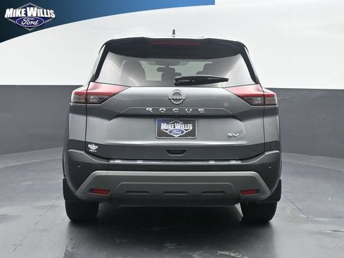 Used 2023 Nissan Rogue SV w/ SV Premium B Package FWD image 6