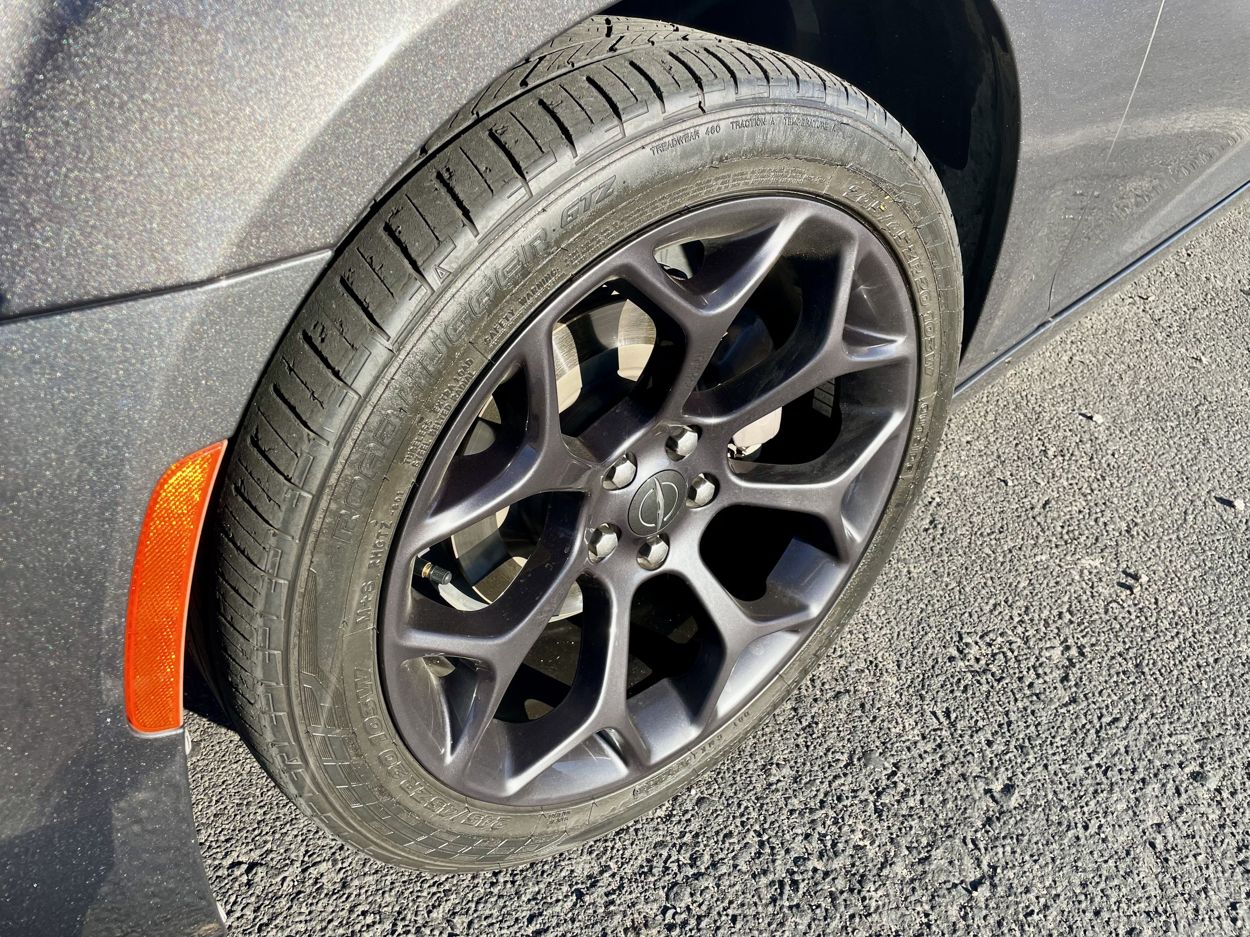 Used 2020 Chrysler 300 Touring w/ Sport Appearance Package RWD image 9