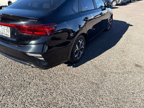 Used 2020 Kia Forte LXS FWD image 4