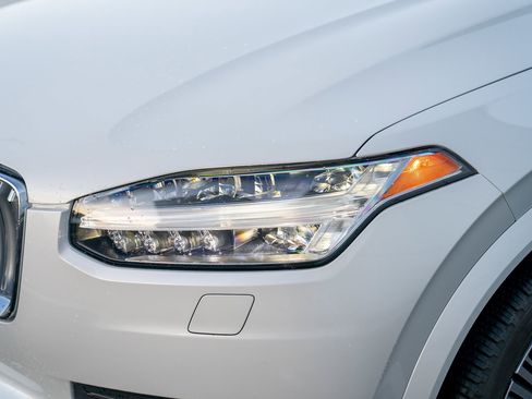 Used 2024 Volvo XC90 T8 Plus w/ Protection Package Premier image 29