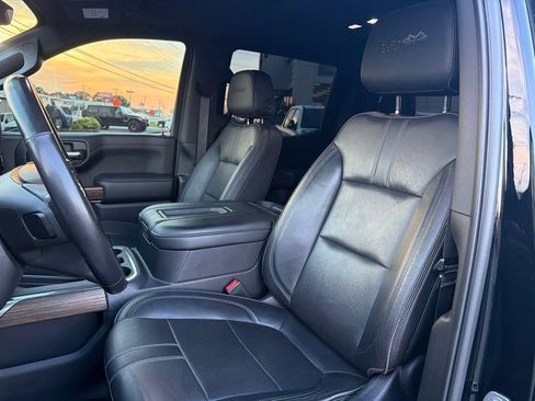 Used 2021 Chevrolet Silverado 1500 High Country w/ Technology Package AWD/4WD image 32