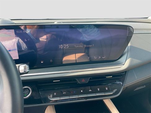 Used 2025 Buick Envision Preferred image 15