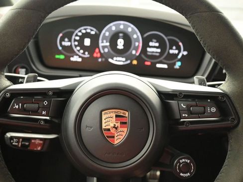Certified 2025 Porsche Cayenne GTS AWD/4WD image 20