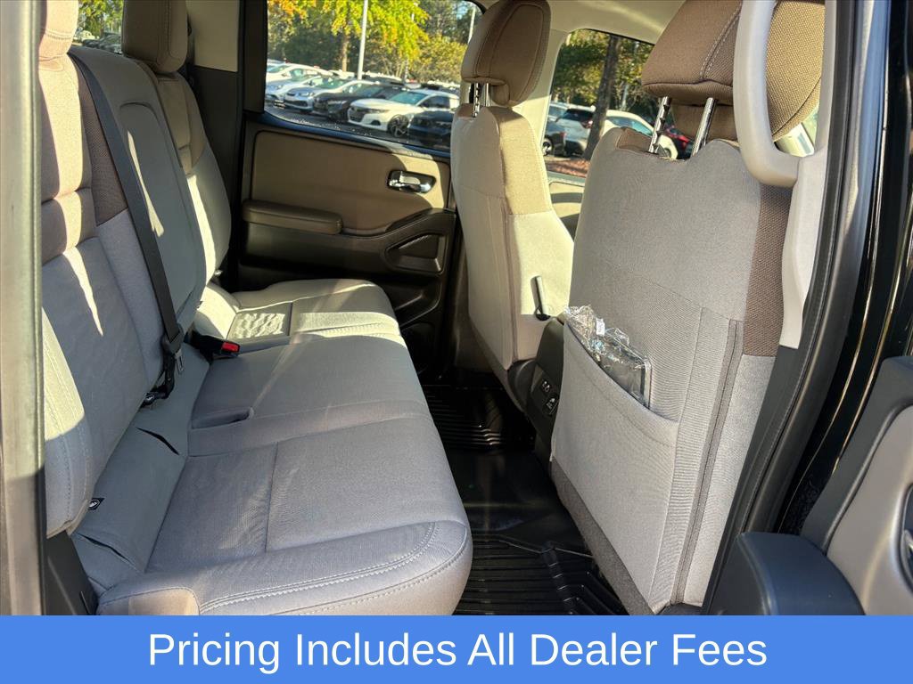 Used 2023 Nissan Frontier SV w/ SV Convenience Package AWD/4WD image 21