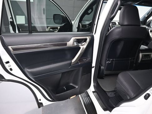 Used 2021 Lexus GX 460 Premium w/ Premium Package AWD/4WD image 12