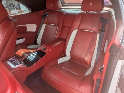Used 2018 Rolls-Royce Dawn RWD image 35