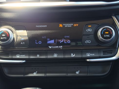 Used 2020 Hyundai Santa Fe SEL w/ Convenience Package AWD/4WD image 19