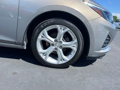 Used 2019 Chevrolet Cruze Premier image 8