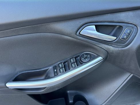 Used 2015 Ford Focus ST FWD image 11