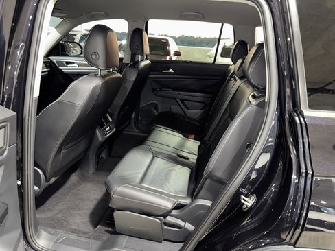 Used 2021 Volkswagen Atlas SE image 16