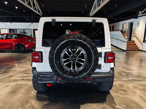 Used 2024 Jeep Wrangler Unlimited Rubicon AWD/4WD image 4