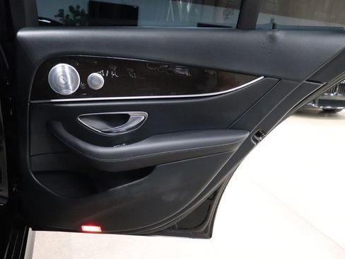 Used 2019 Mercedes-Benz E 300 E300 image 22