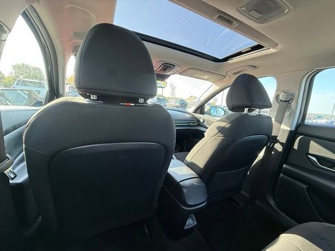 Used 2025 Hyundai Elantra SEL FWD image 26