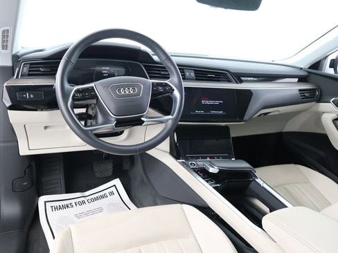 Used 2024 Audi Q8 e-tron Premium Plus w/ Premium Plus Package image 13