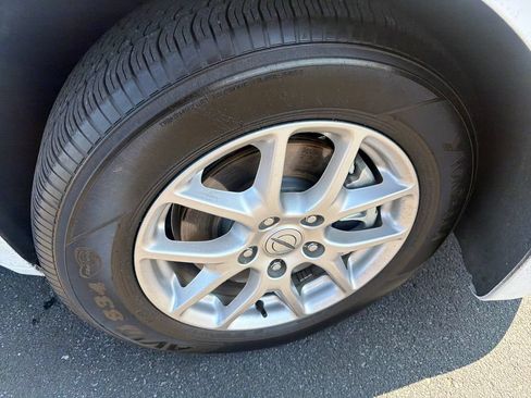 Used 2024 Chrysler Pacifica Touring-L FWD image 10
