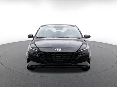 Used 2026 Hyundai Elantra Sport FWD image 2