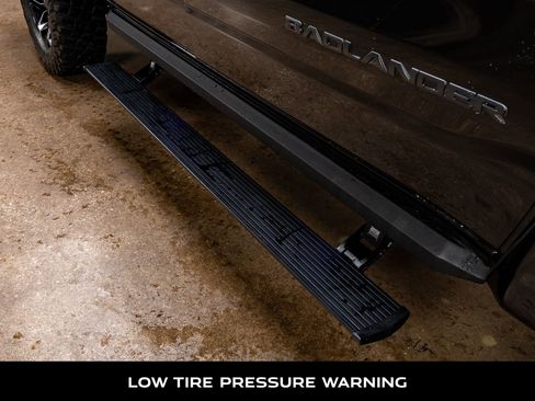 Used 2022 RAM 1500 Big Horn AWD/4WD image 12