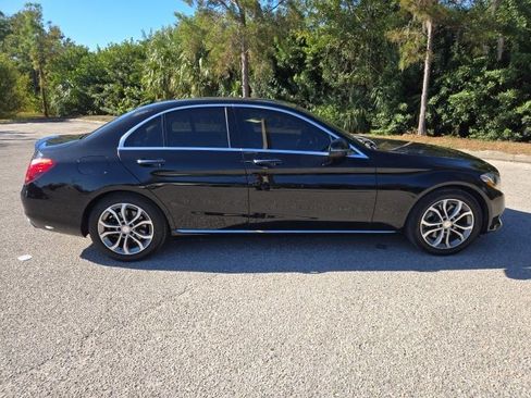 Used 2016 Mercedes-Benz C 300 Sedan image 6