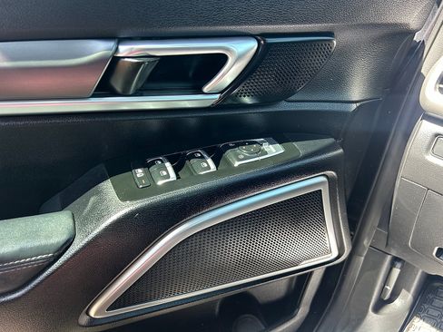 Used 2020 Kia Telluride S w/ S 8 Passenger Seating Package FWD image 14