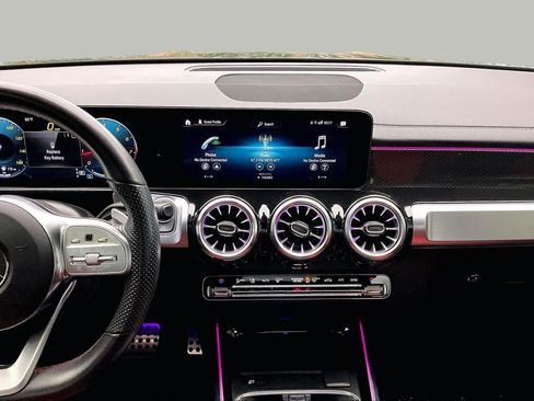 Used 2022 Mercedes-Benz GLB 250 image 7