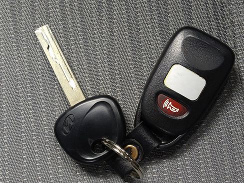 Used 2017 Hyundai Accent SE FWD image 32