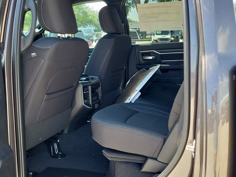 New 2026 RAM 2500 Big Horn AWD/4WD image 12
