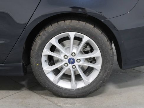 Certified 2020 Ford Fusion SE FWD image 17