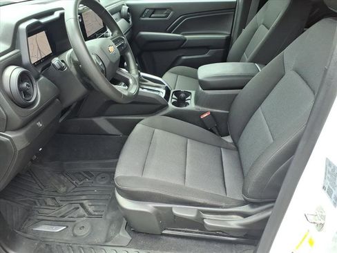 Used 2024 Chevrolet Colorado W/T w/ WT Convenience Package AWD/4WD image 10