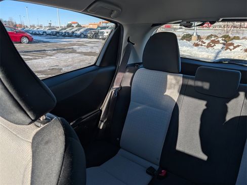 Used 2012 Toyota Yaris SE image 14