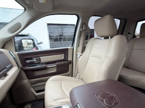 Used 2017 RAM 1500 Laramie w/ Convenience Group image 28