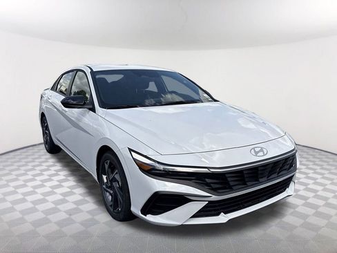 New 2025 Hyundai Elantra Sport image 3