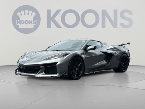 Used 2023 Chevrolet Corvette Z06 w/ Stealth Interior Trim Package RWD image 1