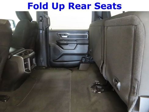 Used 2021 RAM 1500 Big Horn RWD image 32