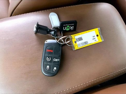 Used 2018 Chrysler 300 Limited w/ Light Group AWD/4WD image 15