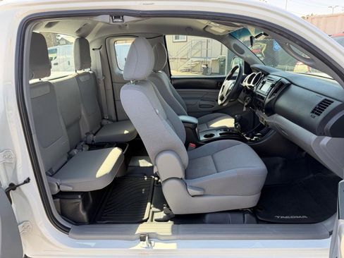 Used 2013 Toyota Tacoma 2WD Access Cab image 23