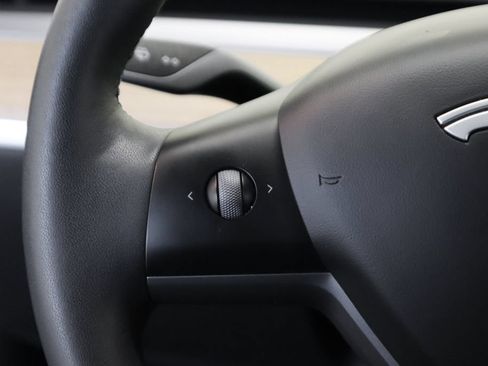 Used 2022 Tesla Model Y Performance AWD/4WD image 22