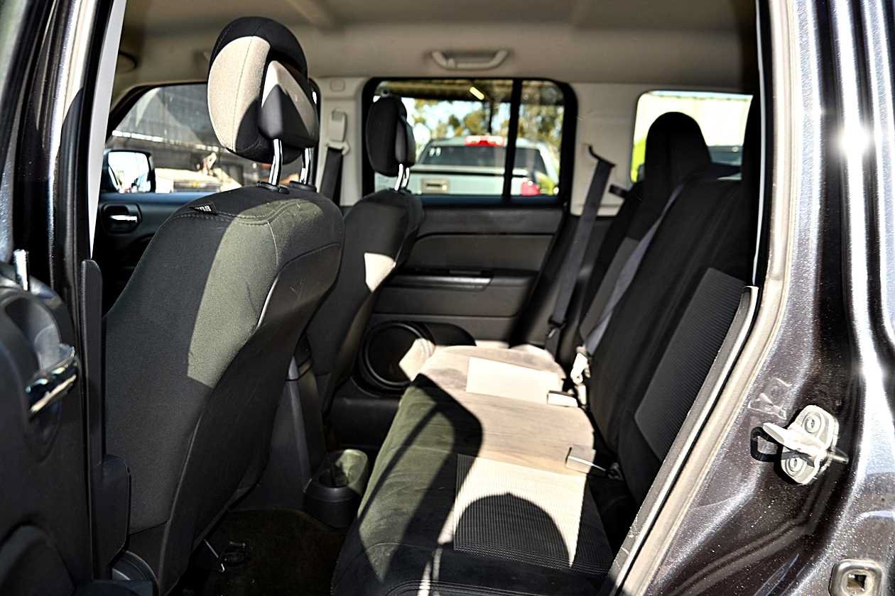Used 2014 Jeep Patriot Sport w/ Power Value Group FWD image 10